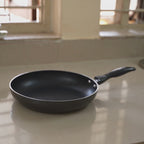 MR PLUS FRYPAN 24 CM IB MC 8601